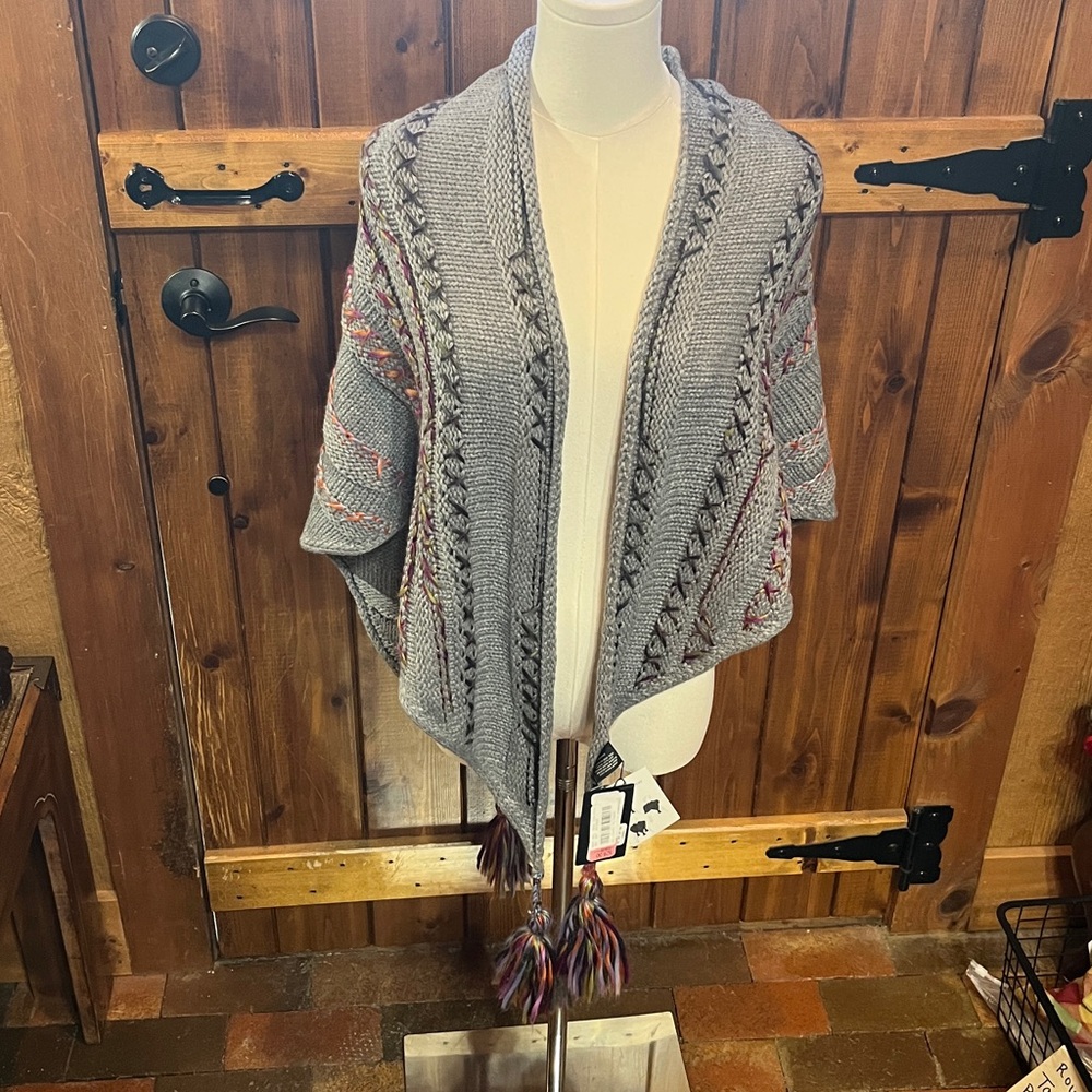 Dillards 73” wide shawl wrap with tassels NWT 2282